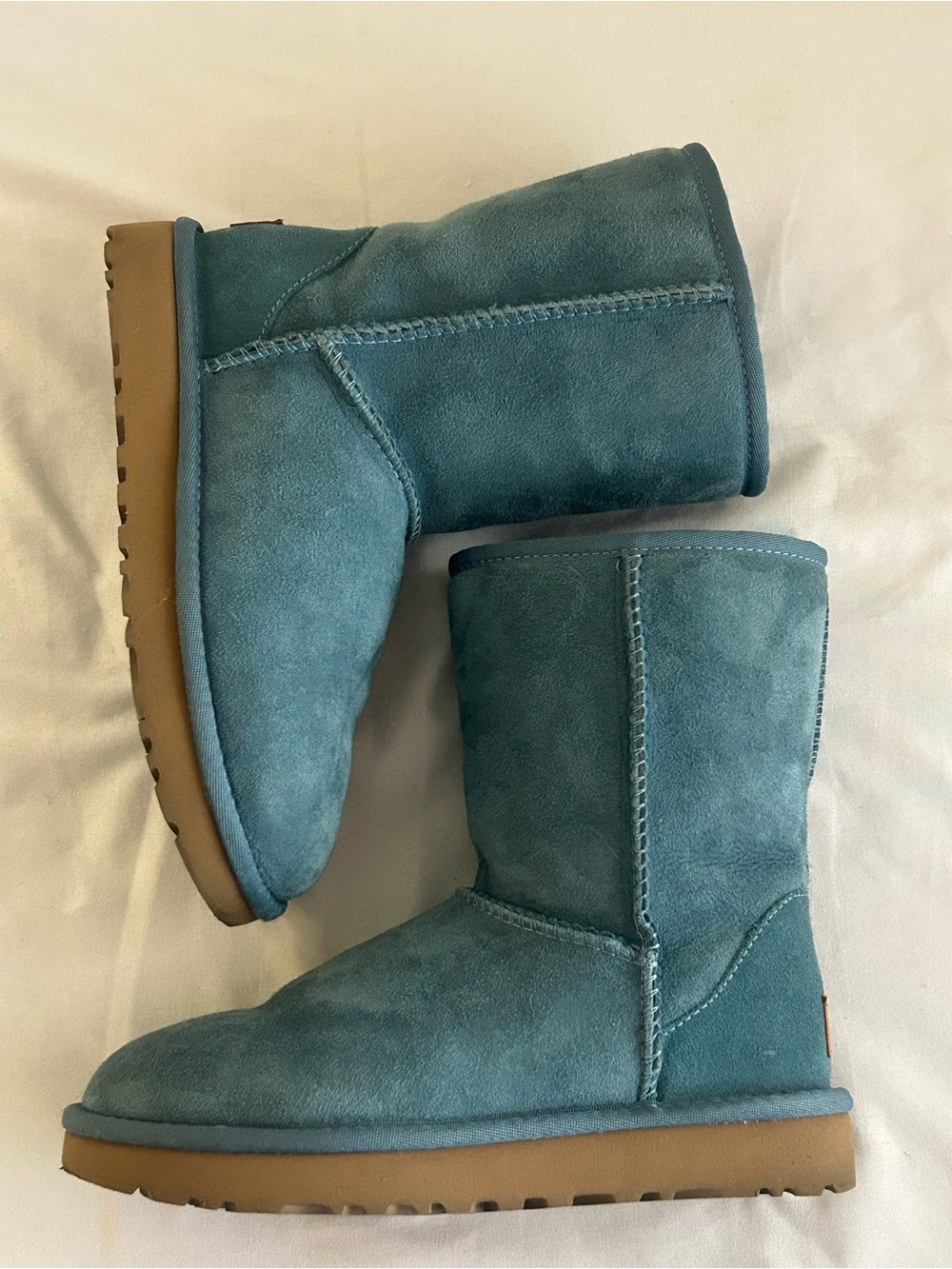 UGG Classic Short Boot